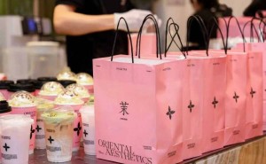 张勇再掌海底捞帅印；茉莉奶白加速海外布局2026年欲开百家新店