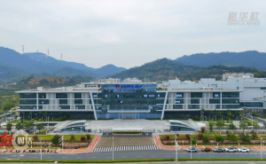 经济学家与董明珠共话：格力领航智造背后的创新与突破之路