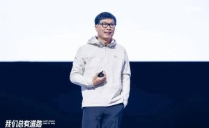 方洪波论企业前行之道：破路径依赖枷锁，以变革谋长远发展