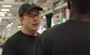 马斯克与瑞安航空CEO起争端，线上发起收购投票欲让其“归位”