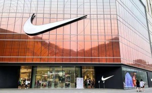 耐克大中华区高层变动：董炜卸任，Cathy Sparks接棒任新总经理