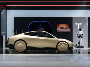 马斯克坦言：特斯拉Cybercab与Optimus量产初期步履维艰 后期或加速腾飞