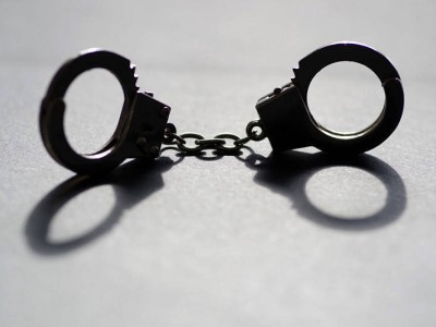 “90后”男子为牟利网售163部淫秽视频 获刑七个月并被追缴违法所得及罚金