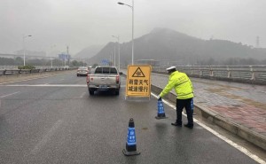 贵阳多地齐行动：抗凝冻保民生 守护群众温暖平安过冬路