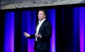 马斯克与贝莱德集团CEO芬克将达沃斯对话，商界巨头碰撞引关注