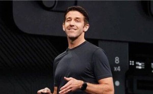 苹果硬件主管特努斯职责再拓展，或成库克接班人热门之选