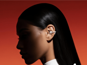 当贝Air 1耳夹式耳机首发告捷：AI功能加持，首日登顶京东新品榜首