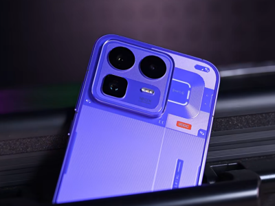 真我Neo8：165Hz三星旗舰屏加持 性能续航双满格的电竞利器