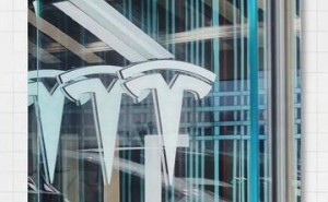 马斯克透露特斯拉计划:将打造“巨型芯片工厂”以增强竞争力