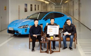 雷军官宣新一代SU7研发测试收官，2月13日起七城商场展车将亮相