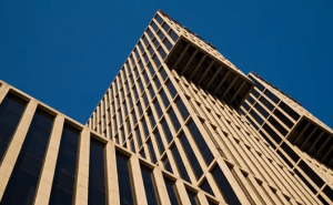 万达商管发行近13%高息债：借新还旧谋缓冲，信用修复待时日