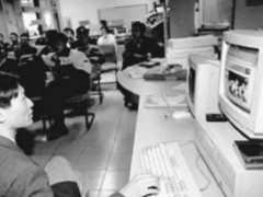 中国首家网吧诞生记：从门庭若市到时代变迁，开网吧鼻祖的沉浮人生