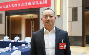 重庆两会聚焦：科大讯飞娄超“带货”AI，赋能教育医疗文旅新体验