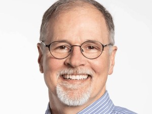 波士顿动力迎领导层变动：30年老将卸任CEO，CFO临时接棒掌舵