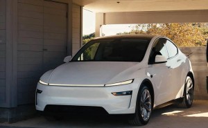 特斯拉核心高管接连离职，业绩下滑背后马斯克领导力遭质疑