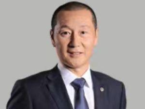 平安人寿高层变动：杨铮拟卸任董事长 85后蔡霆接棒代行职责