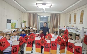 金马贺岁春意浓 贾宝惠工作室百名小学员挥毫泼墨共庆新春