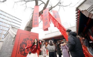 春节假期北京商圈年味浓：60个重点商圈揽客超5100万，消费金额达154.3亿