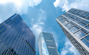 李嘉诚家族“套现—转身—再下注”：近五年甩卖英国资产超3500亿港元