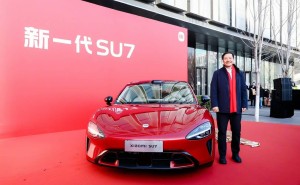 雷军直播揭秘新一代SU7：安全升级，门把手设计尽显人性化考量