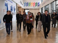 马云携阿里蚂蚁核心管理层齐聚云谷，共探AI时代教育新方向