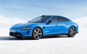 雷军透露新一代SU7上市在即：展车到店 配置续航全面升级