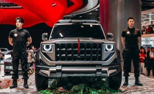 红旗硬派SUV 1927最新谍照曝光，造型硬朗，或北京车展上市引期待