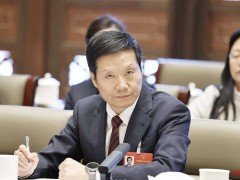 雷军谈科技创新：人形机器人将进厂 小米未来五年投2000亿研发