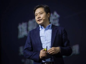 雷军展望AI时代：工作模式或迎巨变，呼吁以开放心态拥抱新未来