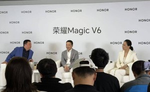 荣耀李健谈转型：以“智启人本”为核 驱动自身与行业变革新篇