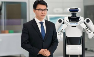 全国人大代表吴丰礼：具身智能“先工业练兵”，再向家用场景稳步迁移