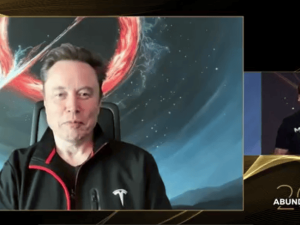 马斯克访谈：Optimus 3量产在即，AI自我进化加速，通缩时代或来临