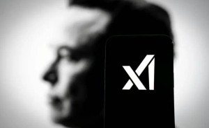 马斯克xAI“大清洗”：联合创始人出走 员工离职潮致公司动荡缺人