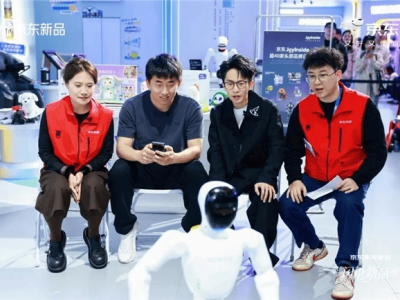 何同学AWE 2026京东展台探秘 体验超60款机器人见证智慧生活新图景