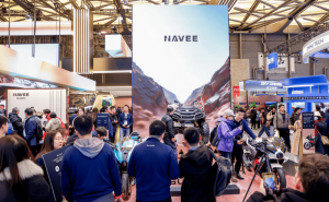 AWE2026探路展台成焦点：张朝阳等体验，移动空间生态引全网热议