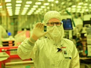 马斯克欲7天内启动晶圆厂项目，无经验高成本下建厂计划遭质疑