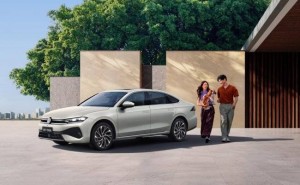 10-15万油车怎么选？全新速腾L以均衡实力，成日常出行贴心之选