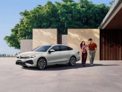 10-15万油车怎么选？全新速腾L以均衡实力，成日常出行贴心之选