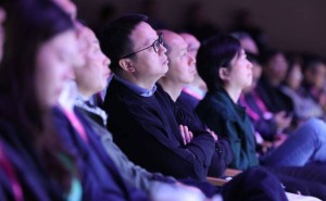 钉钉自我颠覆启动8亿用户AI大迁徙 悟空平台引领企业服务新变革