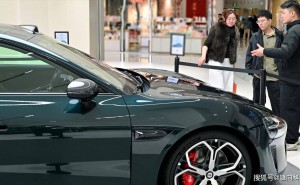 雷军“不想背刺老用户”引共鸣，真诚态度获网友力赞与行业认可