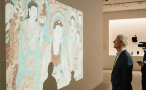 苹果CEO库克北京谈AI：放下恐惧，让它为生活添彩增效