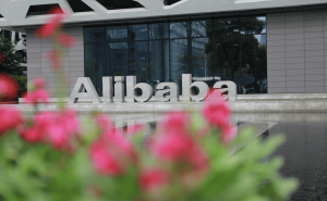 蔡崇信谈AI发展：以创新为笔，绘就造福社会新画卷