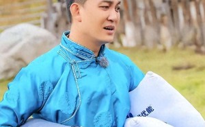 从村长到科技新贵：52岁李锐迪拜签12亿大单，跨界人生同样精彩