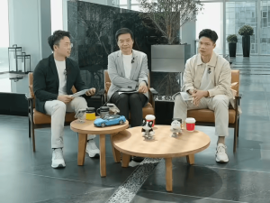 雷军透露：新一代小米SU7锁单超3万，靛石绿配色最受青睐