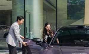 小米SU7首批交付盛况全记录！雷军直播揭秘车主选择与续航安全新亮点