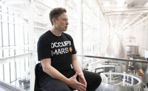 马斯克拟建超级芯片工厂引关注，外媒：实操困难重重或难实现目标