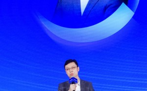 智谱CEO张鹏：GLM-5-Turbo“干活”Token用量大 涨价促行业健康发展