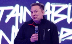 特拉华州法官陷偏见争议 主动回避三起涉马斯克股东诉讼案件