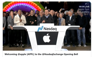 苹果50周年庆典：库克敲钟致辞，感恩员工股东共启新程