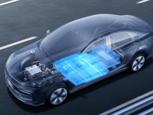 魏建军“五年论”与产业链竞速：全固态与半固态电池的务实博弈